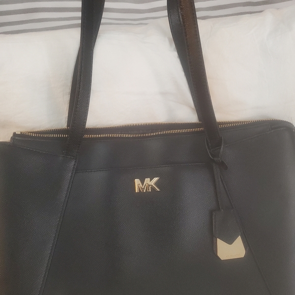Michael Kors Handbags - Michael Kors Large Black Bag